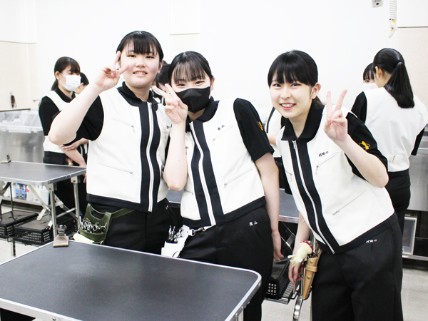 １年生、掃除もがんばっています！